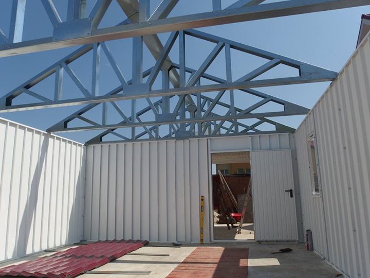 z czego zbudować garaż?