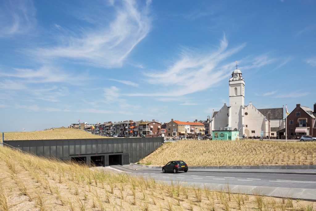 08-underground-parking-katwijk-aan-zee_south-entrance-cars