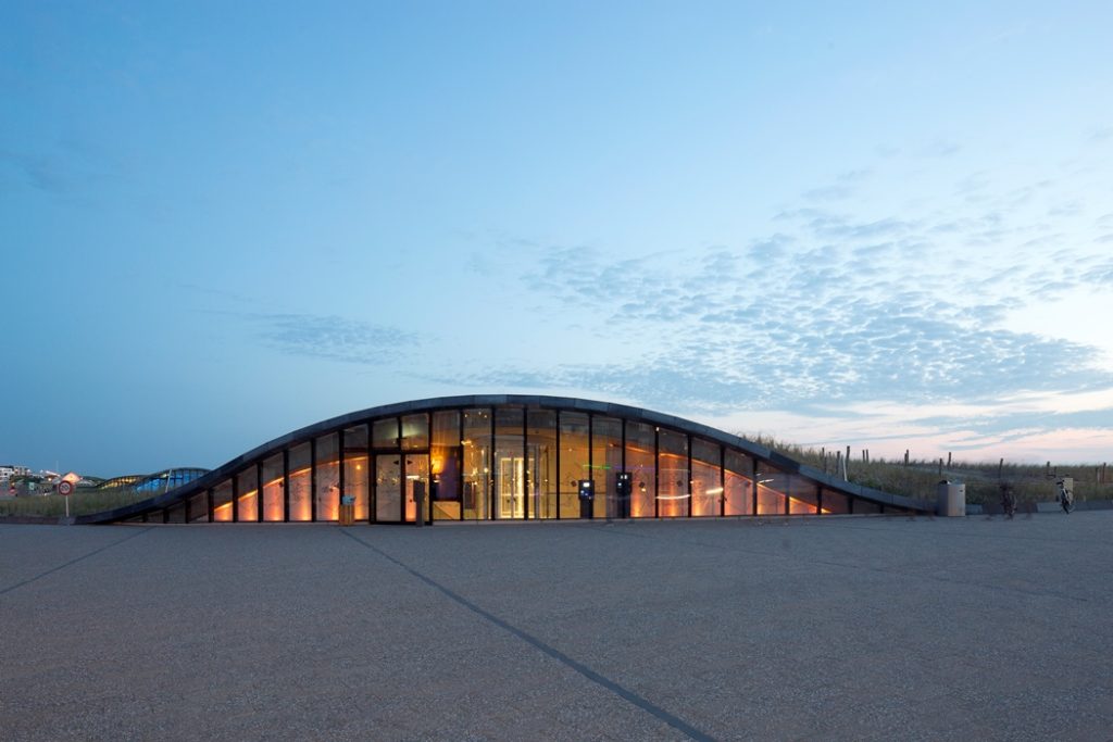 11-underground-parking-katwijk-aan-zee_close-up-entrance-at-night