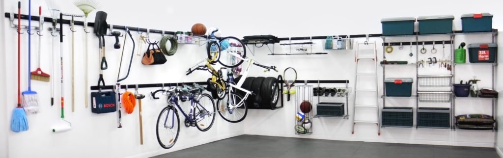 system regałowy w garażu