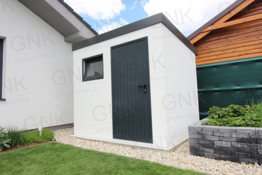 Domek ogrodowy na narzędzia z antracytowymi drzwiami Hormann, motyw m902