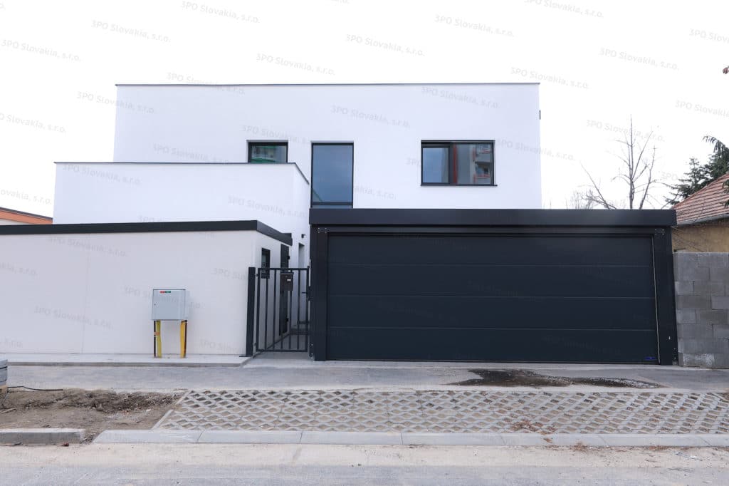 Prefabrykowana wiata SIEBAU z bramą garażową