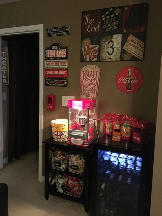 Kącik z popcornem do oglądania film&oacute;w