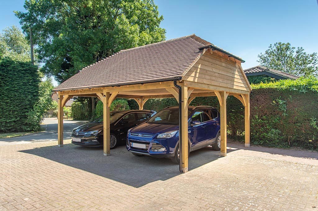 Drewniana wiata na dwa samochody