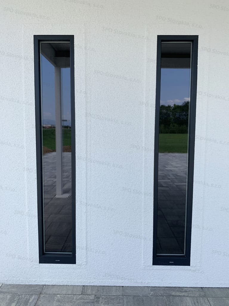 Świetlik Slovaktual w kolorze antracytowym