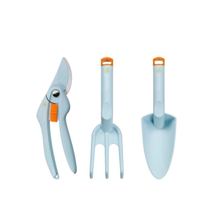 Slabomodré hrabličky do záhrady