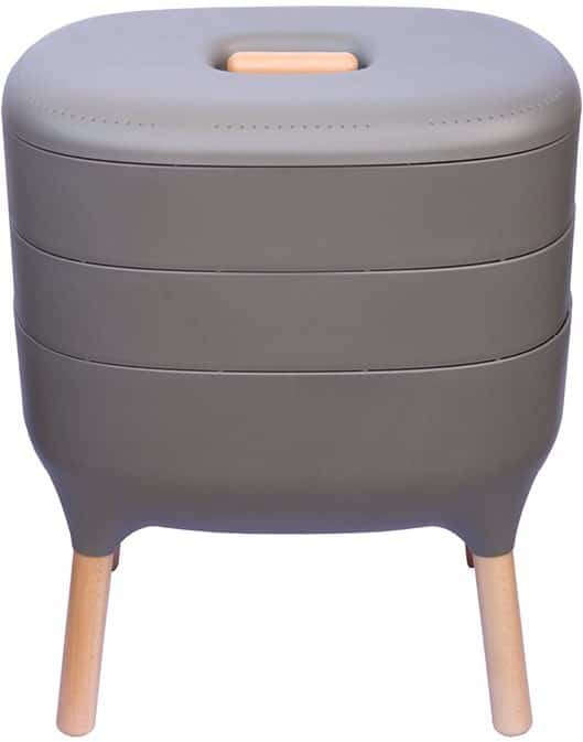 Domáci kompostér v sivej farbe