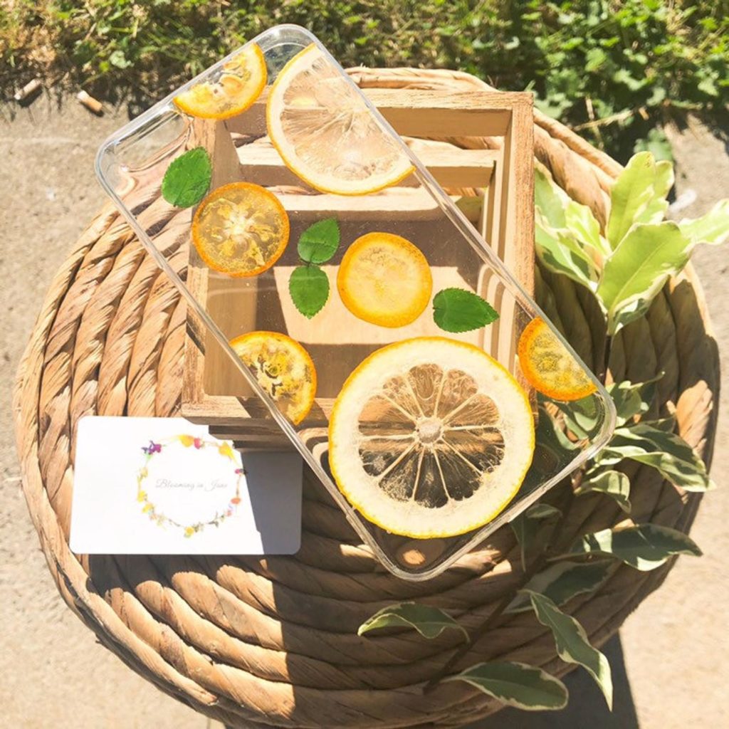 Obal na mobil s plátkami citróna