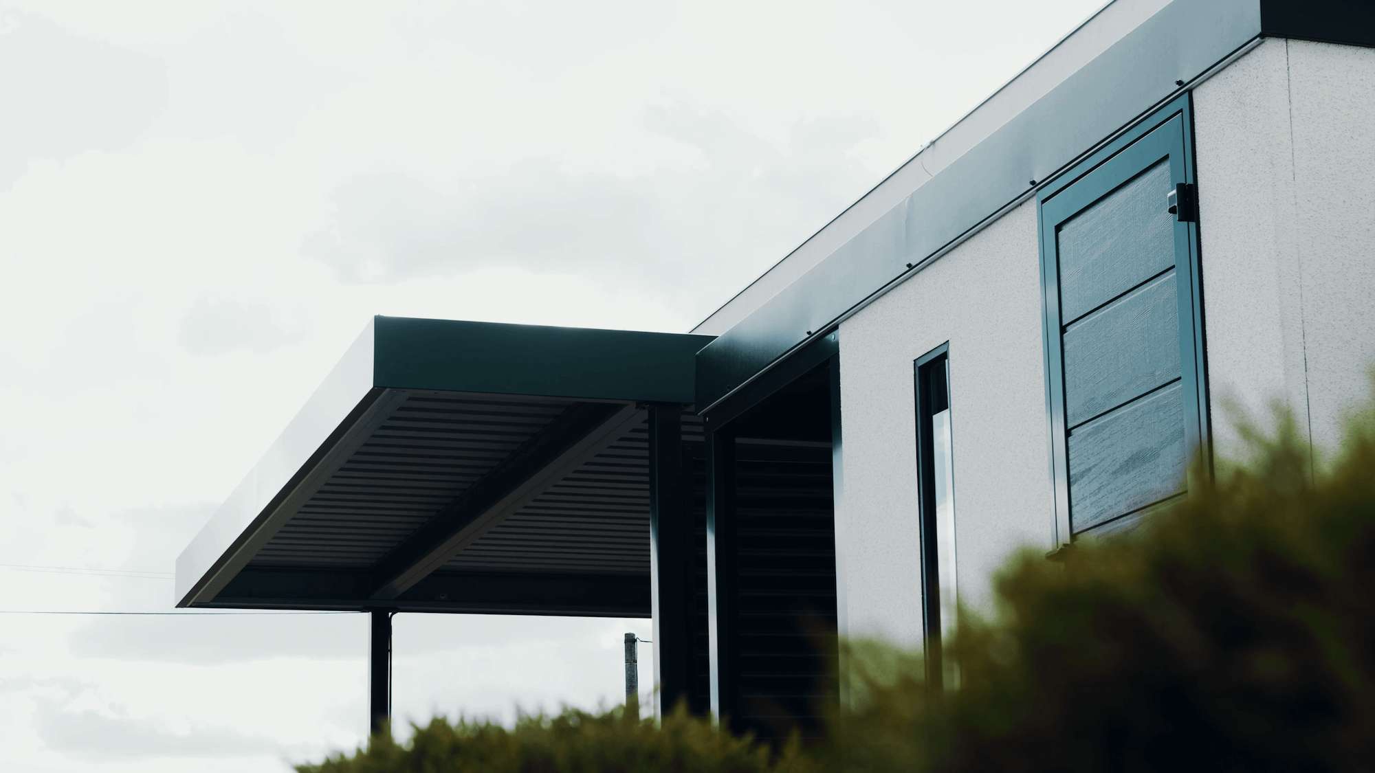 Szczeg&oacute;ły domku ogrodowego GARDEON