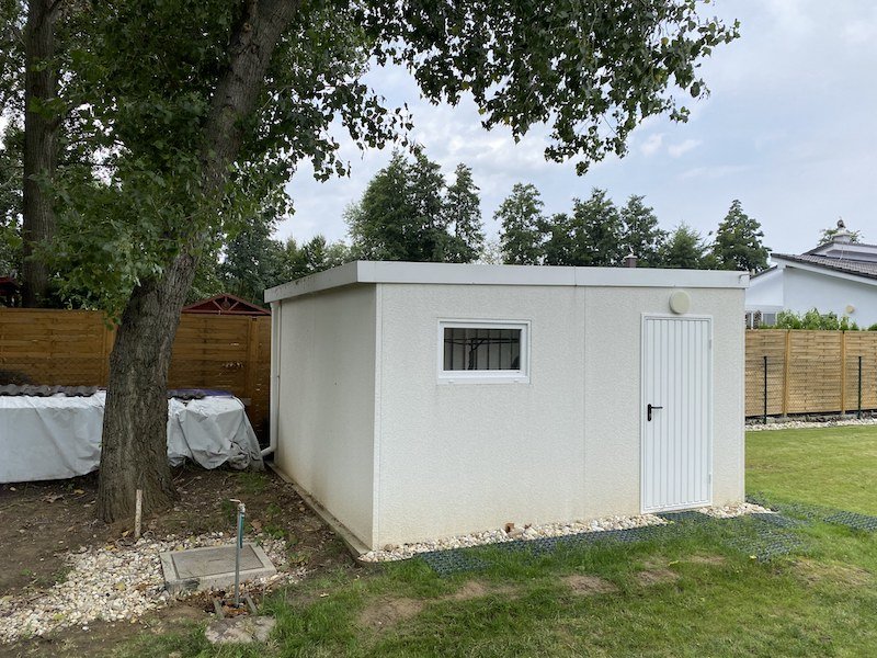 Bočná strana záhradného skladu