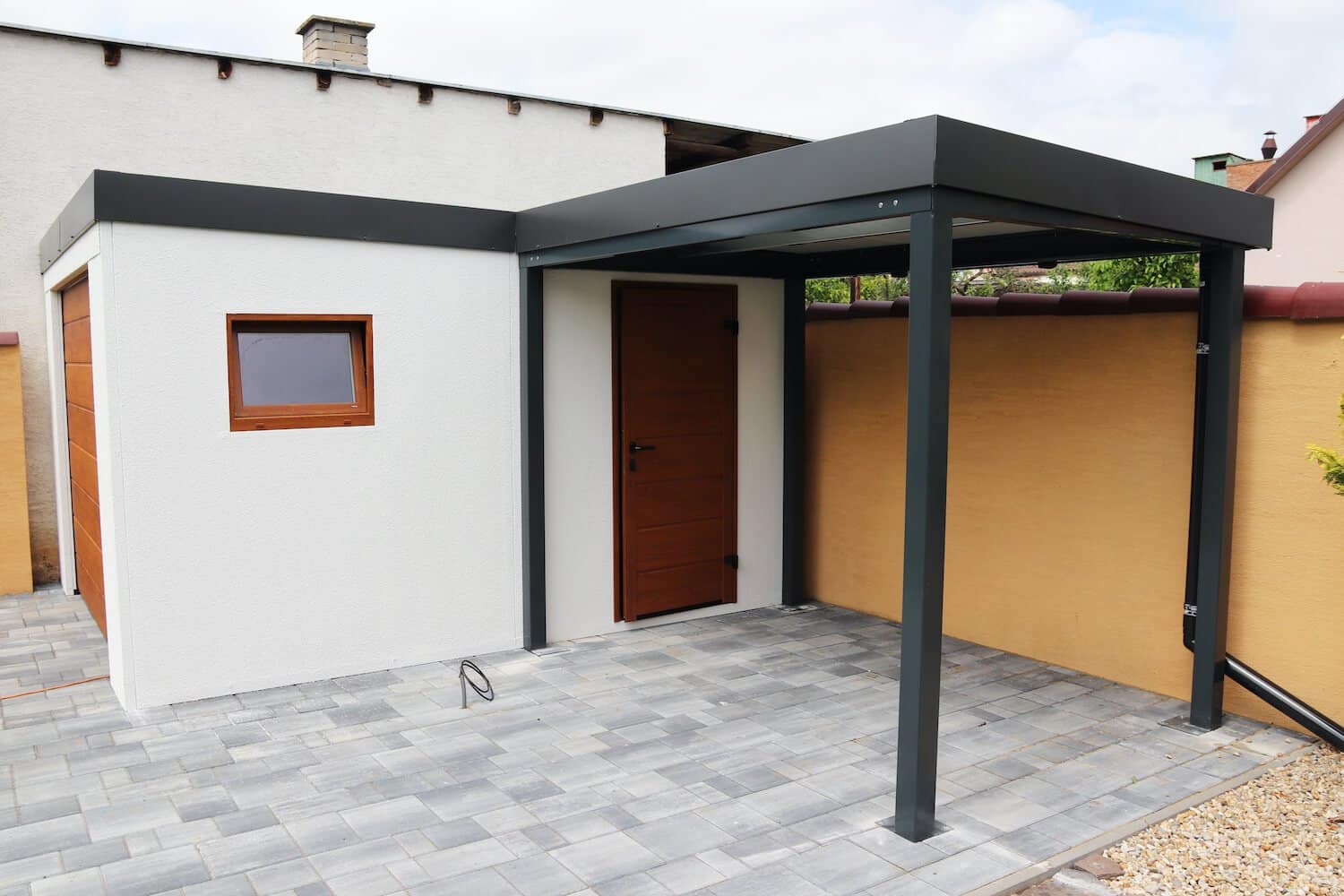 Prestre&scaron;enie z&aacute;hradn&eacute;ho domčeka