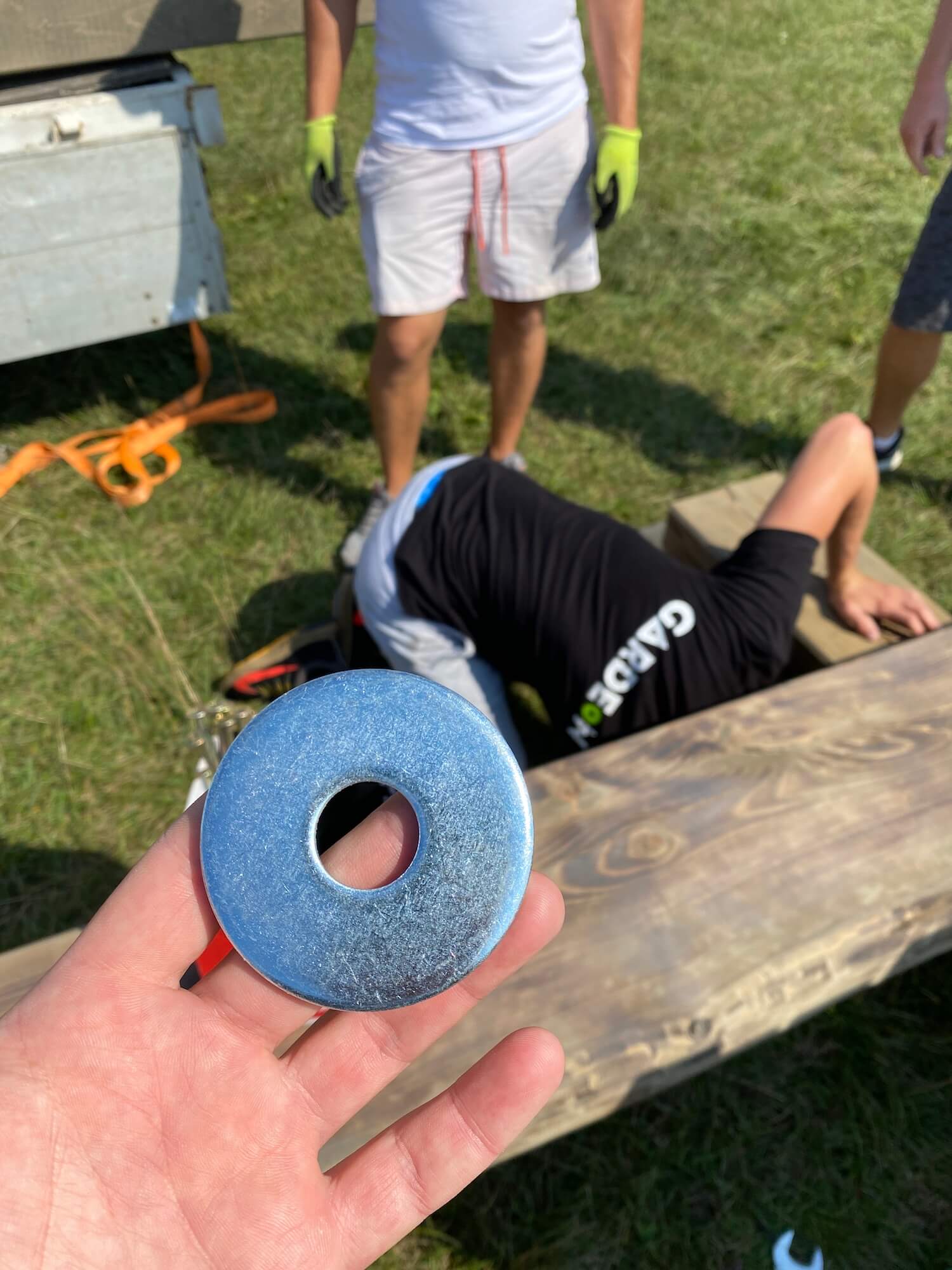 S&uacute;čiastky k stavbe lavičky