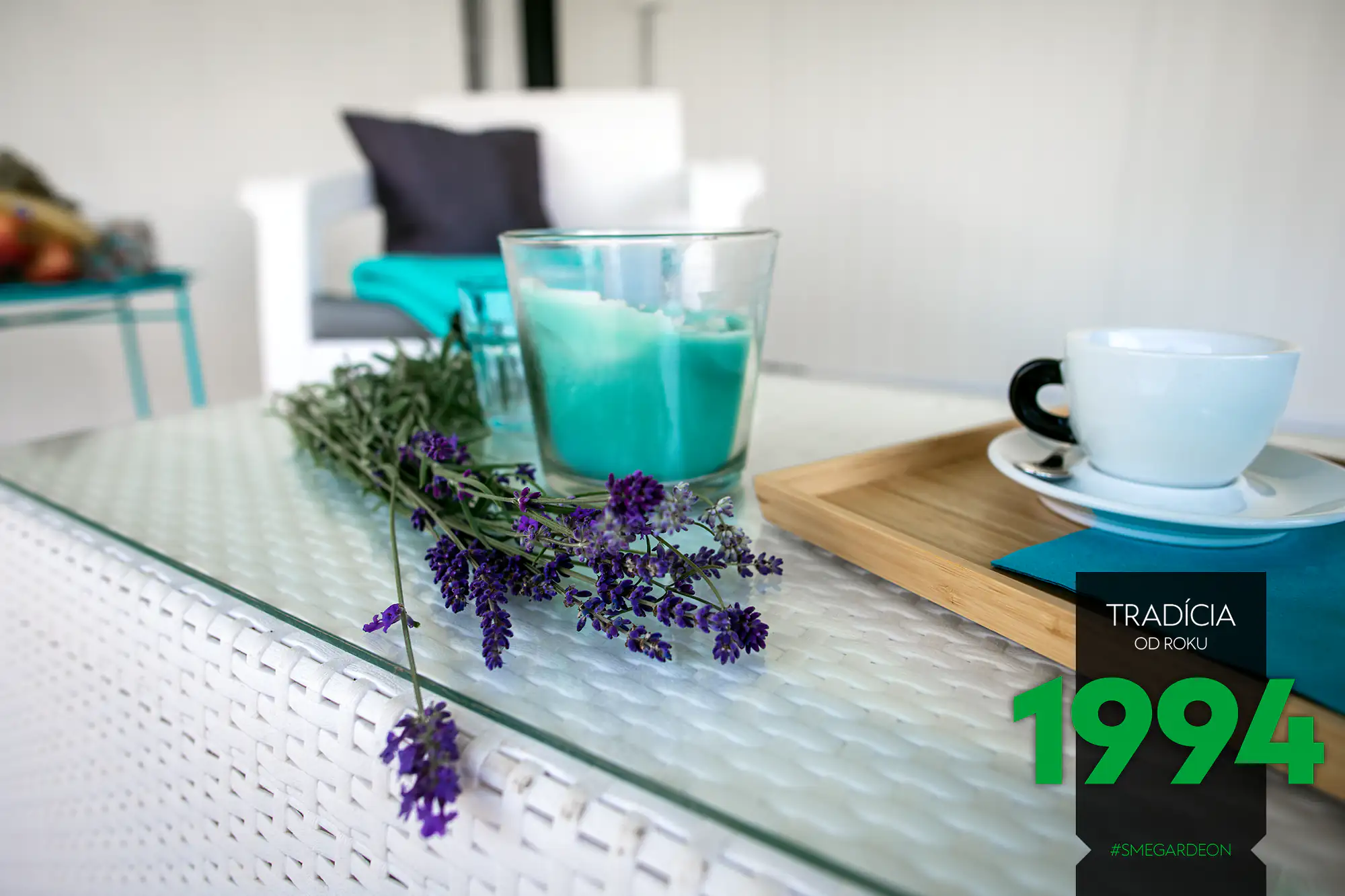 Detail na stůl při posezení