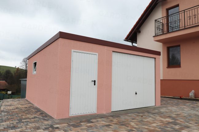 Garáž pre jedno auto v ružovej omietke