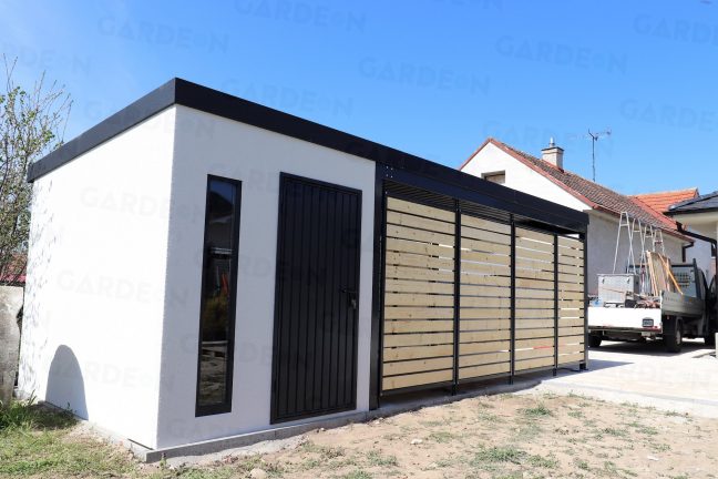 Záhradný domček s prístreškom