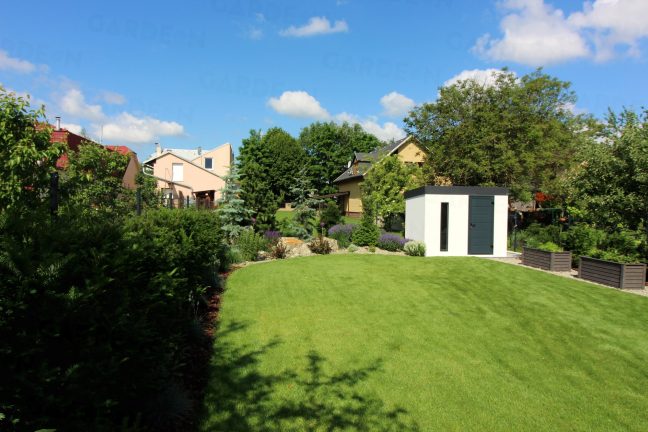 Záhradný domček GARDEON na záhrade