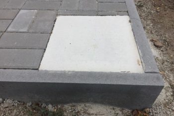 Zámková dlažba s pätkami v rovine