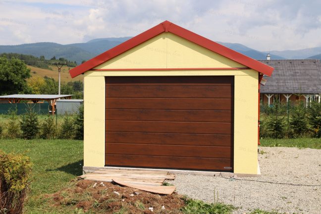 Garáž GARDEON so sedlovou strechou v pieskovej omietke s červenou strechou