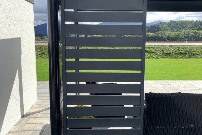 Dizajnové výplne na pergolu GARDEON v tmavo-sivej farbe