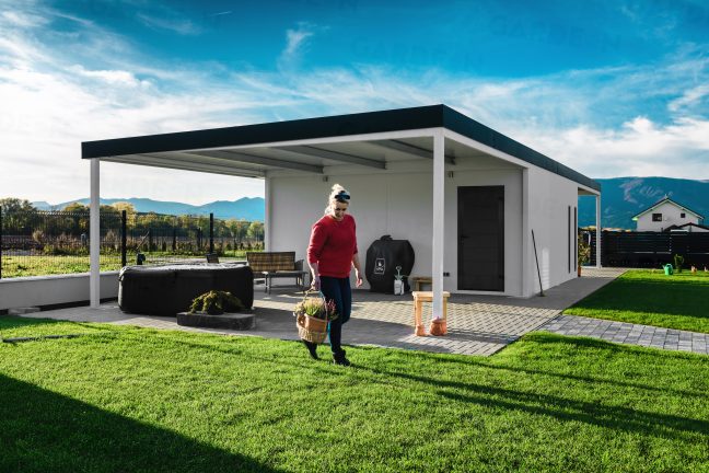 Garáž GARDEON s prístreškom na zadnej strane