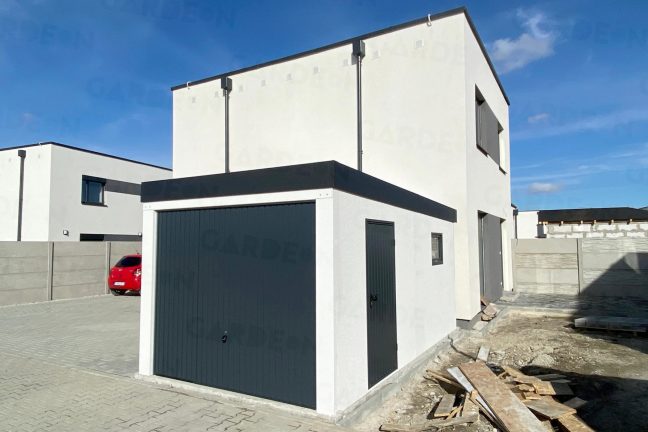 Jednogaráž v bielej omietke s rovnou strechou