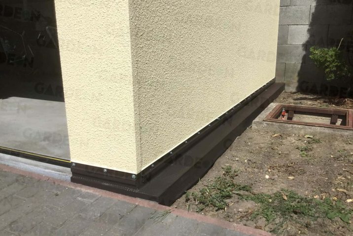 Izolace podkladu montované stavby.