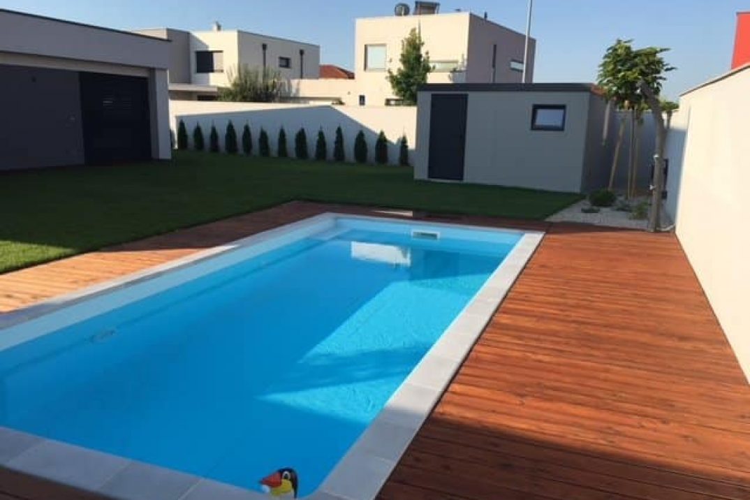 Záhradný domček pri bazéne