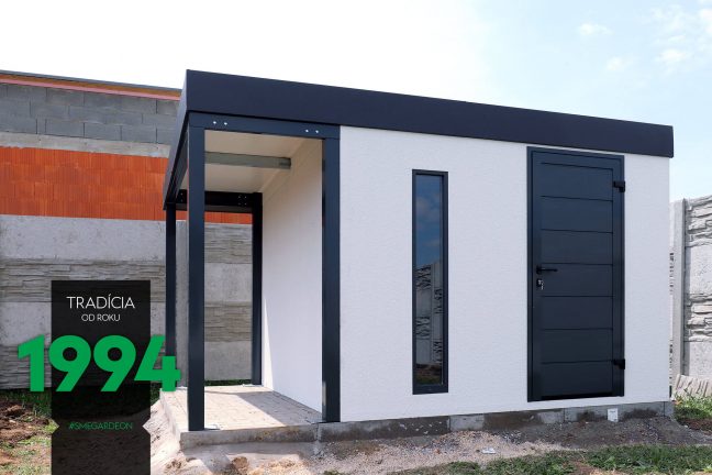 Záhradný domček so sivými dverami Hormann LPU42