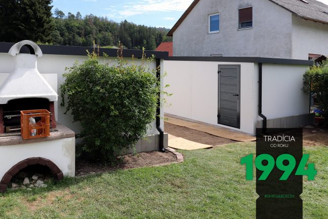 Garáž pre dve autá zo zadnej strany