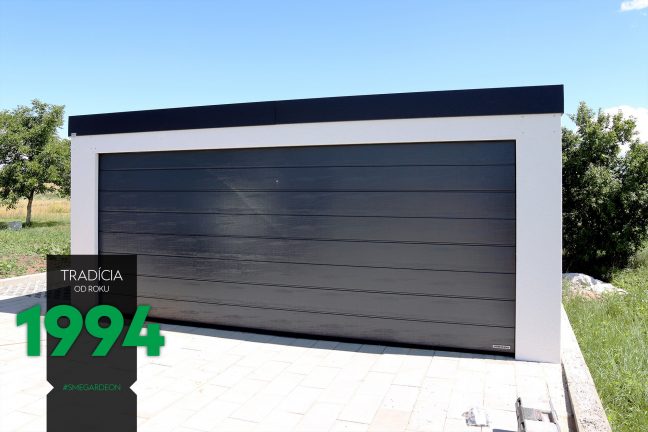 Predná časť garáže pre dve autá