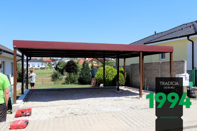 Hnedý prístrešok GARDEON pre dve autá s montážnikmi