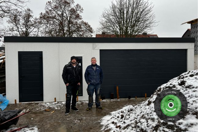 Gardeon spokojný zákazník pri garáži