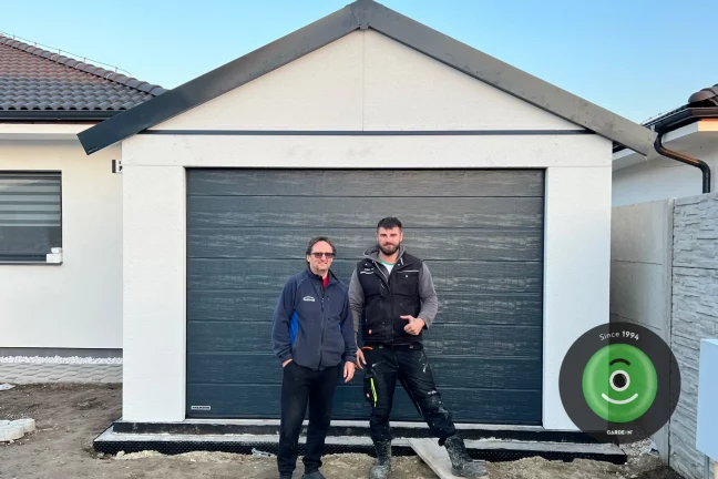 Zákazník u garáže