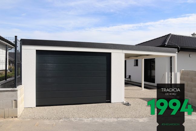 Garáž pre jedno auto s prístreškom z ľavej strany
