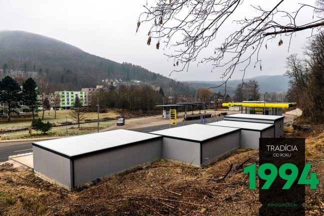 Radová montovaná garáž zozadu