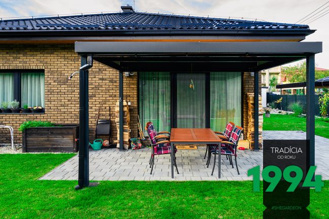 Pergola s posedením