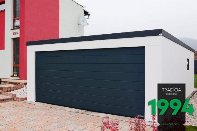 Dvojgaráž s tmavou atikou