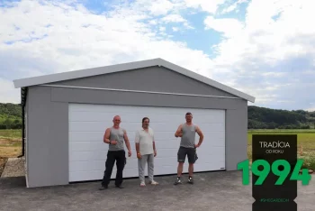 Dvojgaráž se sedlovou střechou