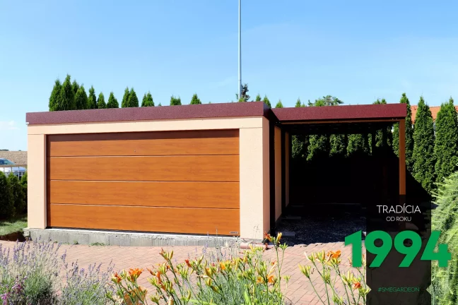Garáž pro dvě auta s přístřeškem na boční straně