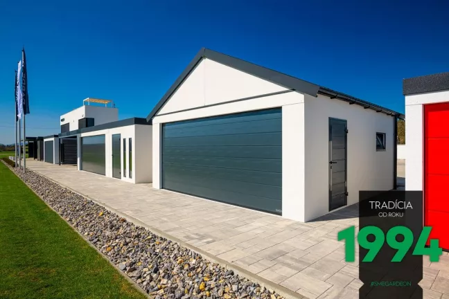 Garáž pro dvě auta se sedlovou střechou
