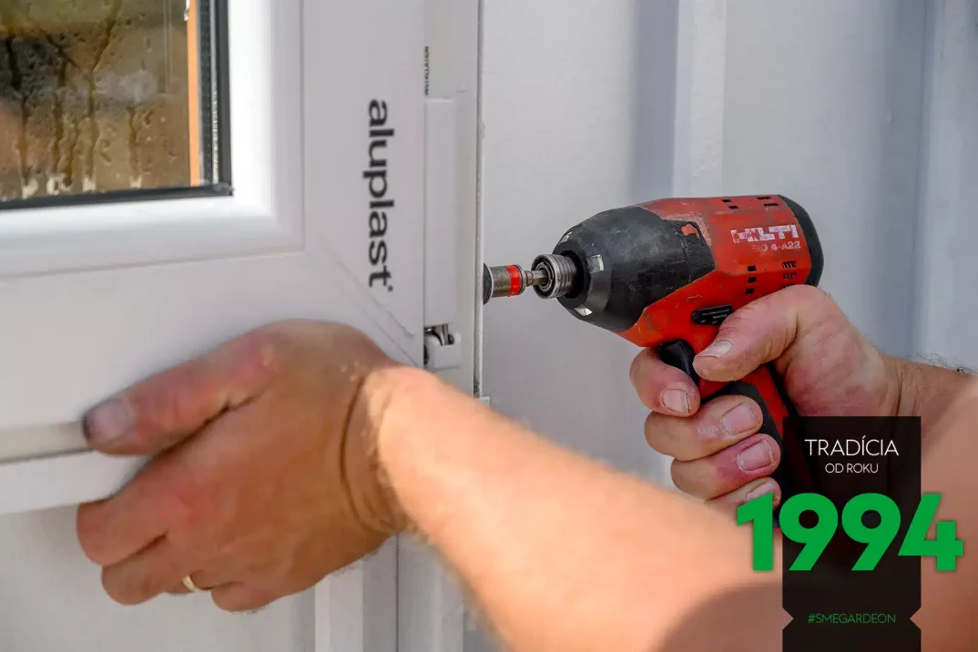 Detail na vrtání okna