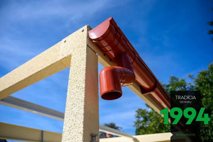 Okap na záhradním domku