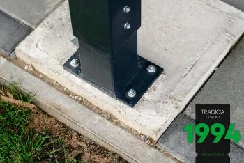 Detail na nosník ukotvenej v podklade