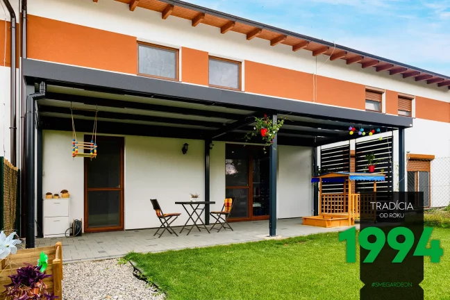 Pergola s posezením