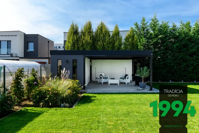 Záhradní domek s přístřeškem