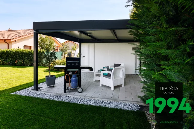 Gril pod přístřeškem