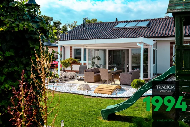 Skluzavka na zahradě