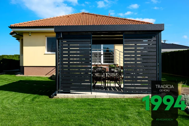 Kovové výplně na pergole