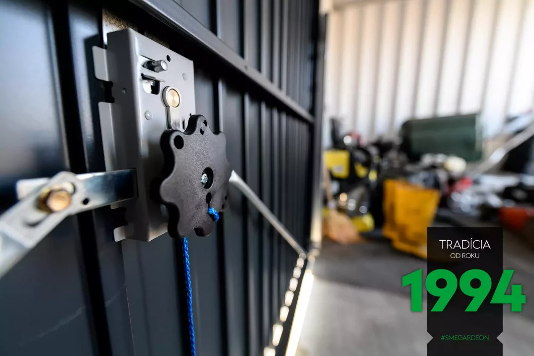 Detail na výklopní vrata