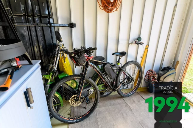 Kolo v zahradním domku